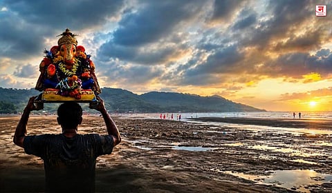 Raigad : रेवदंडा चिखलाच्या विळख्यात; यंदाही गणेश विसर्जन धोक्यात, भाविकांच्या जिवाशी खेळ सुरूच 