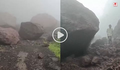 Ratnagiri : रघुवीर घाटात दरड कोसळली; एसटी बस घाटातच अडकली, १५ ते २० गावांचा संपर्क तुटला, Video 