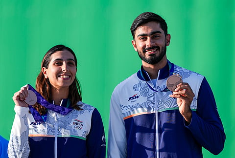 Asian Games 2026 : मिश्र स्कीट प्रकारात प्रथमच कांस्यवर निशाणा; भारताच्या अनंतजीत सिंग परिनाझ धालिवाल जोडीची चमकदार कामगिरी