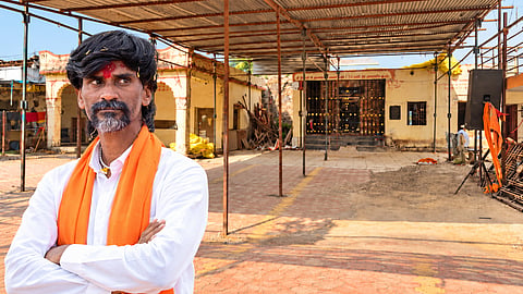 मराठा आरक्षणाचे आंदोलनस्थळ ११२३ दिवसांनंतर अखेर रिकामे; मंडप, व्यासपीठ हटवले
