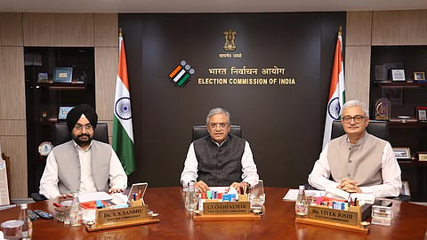 निवडणूक आयोगाचा सारवासारवीचा प्रयत्न; SIR चे सर्व निर्णय सर्वानुमते