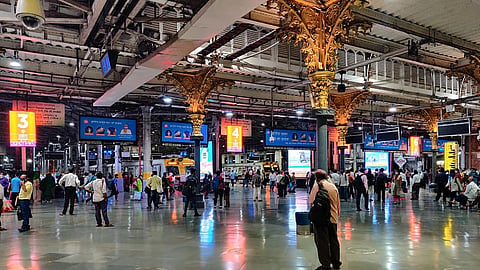 Mumbai : १ ऑक्टोबर ते १५ डिसेंबर...CSMT वर ७५ दिवसांचा विशेष ट्रॅफिक आणि पॉवर ब्लॉक