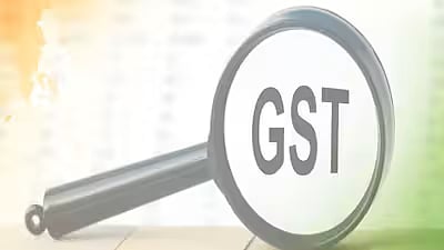 GST अधिकाऱ्यांवर आता लागणार लगाम; जीएसटी अंमलबजावणीत व्यापक सुधारणा होणार 