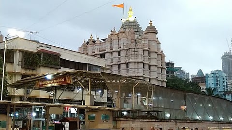 Mumbai : सिद्धिविनायक मंदिर ट्रस्ट करणार इमारत खरेदी; मंदिरालगत गृहनिर्माण संस्थेच्या बिल्डिंगसाठी ९४ कोटींचा निधी मंजूर