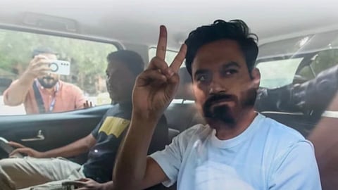 अभिजीत दीपकेंना सशर्त जामीन; शांतता बंधपत्र देण्याचे आदेश 