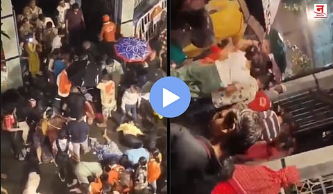 Kolkata Stampede : कोलकात्यात दुर्गापूजा मंडपात चेंगराचेंगरी; १९ जणांचा मृत्यू, मृतांच्या कुटुंबीयांना २५ लाखांची मदत