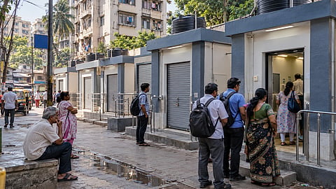Mumbai : शौचालयांमध्ये सुविधा नाहीच; २०६ शौचालयाची कामे पूर्ण, सेवेत फक्त ९२ शौचालय