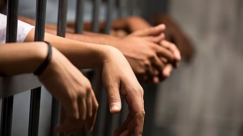 एमपीएससी पेपरफुटी प्रकरण: आयोगाच्या अधिकाऱ्याला अटक; मुंबई गुन्हे शाखेची मोठी कारवाई