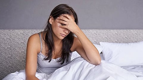 रात्री उकाड्यामुळे झोप लागत नाही? शांत झोपेसाठी करा 'या' सोप्या गोष्टी