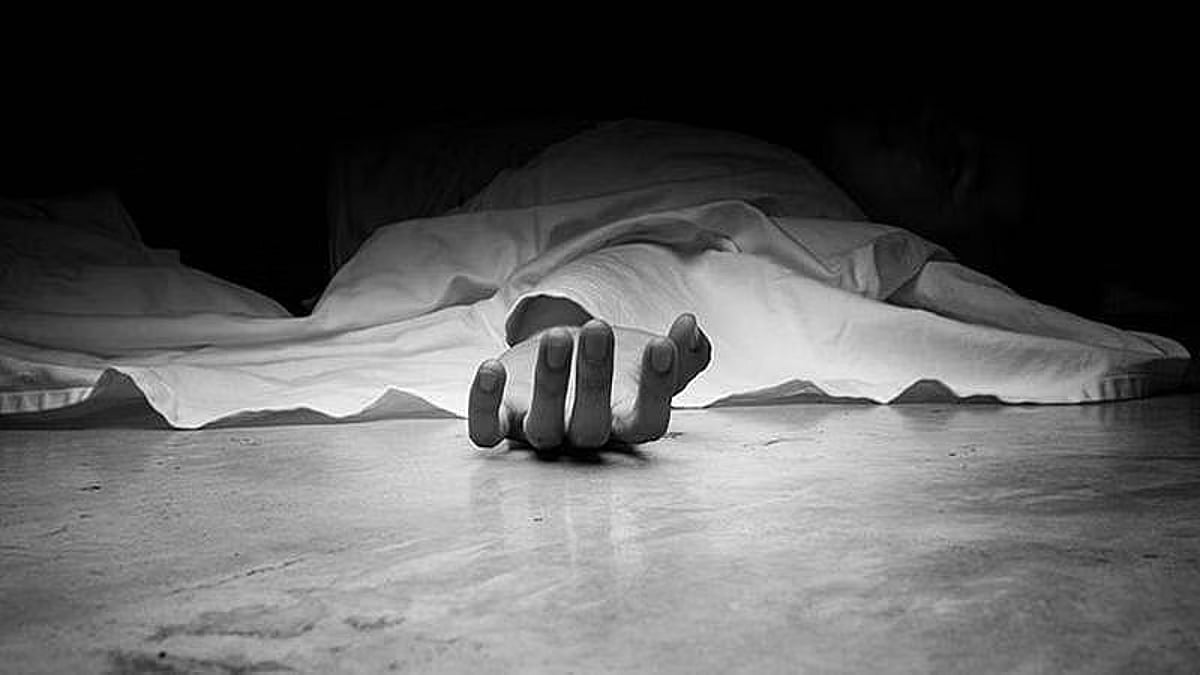 कर्जत तालुक्यातील खुरंगेवाडीत धक्कादायक घटना! एकाच विहिरीत तरुण आणि अल्पवयीन मुलीचा मृतदेह आढळला कर्जत तालुक्यातील खुरंगेवाडीत धक्कादायक घटना! एकाच विहिरीत तरुण आणि अल्पवयीन मुलीचा मृतदेह आढळला
