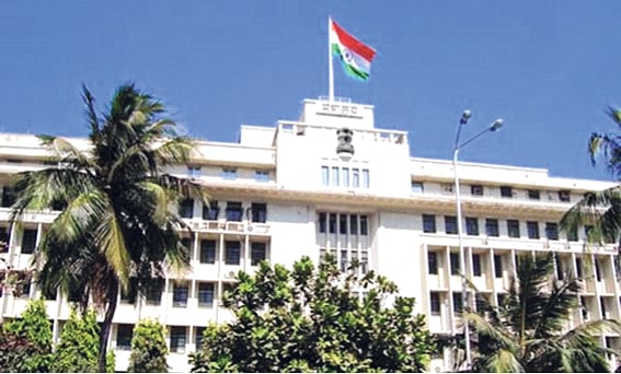 प्रशासनात फेरबदलाचे वारे! गृहनिर्माण, जलसंपदा विभागांना मिळणार नवे सचिव