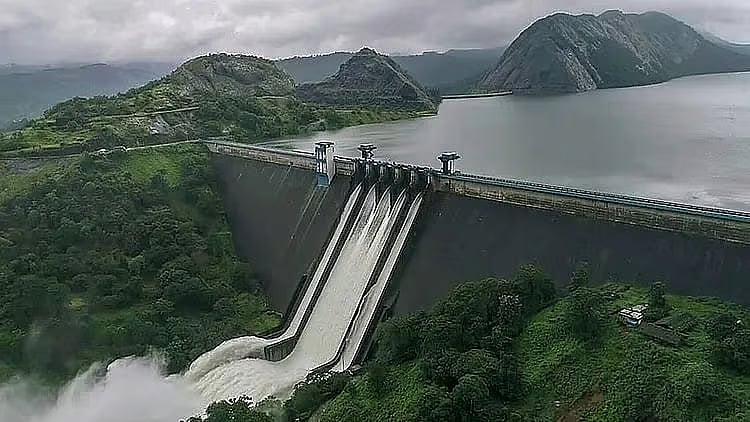 कोयना धरण शंभर टक्के भरले; १०५.२५ टीएमसी पाणीसाठा