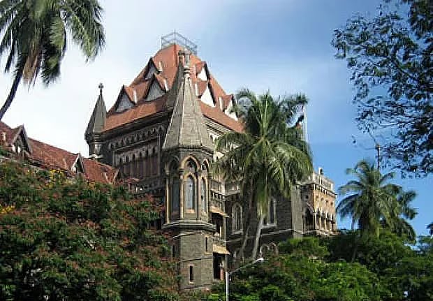Mumbai : १४ विद्यार्थ्यांच्या मृत्यूप्रकरणी महाविद्यालयीन कर्मचाऱ्यांना दिलासा; उच्च न्यायालयाने गुन्हा केला रद्द