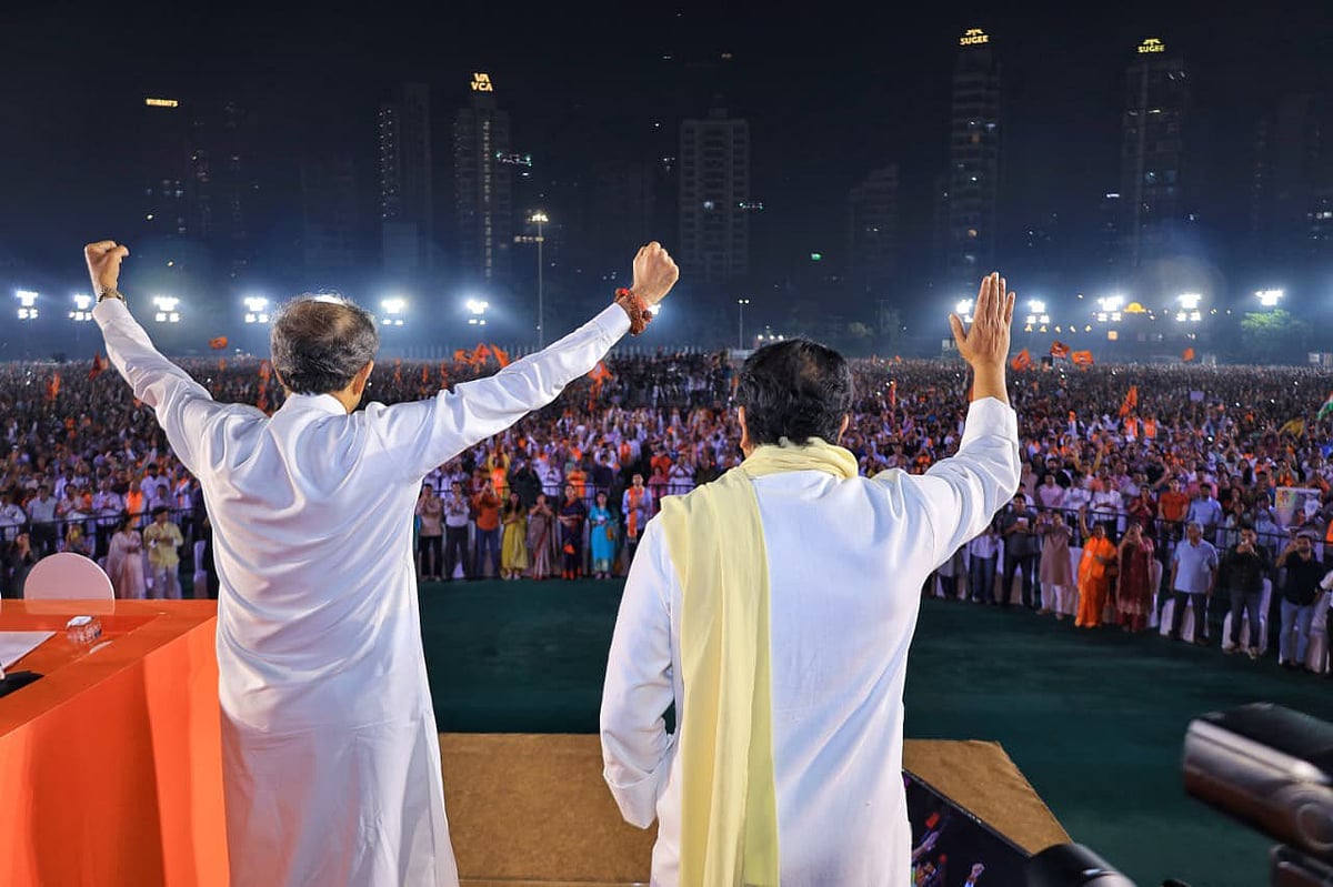 Mumbai : मराठी माणसाच्या अस्तित्वाची शेवटची लढाई! उद्धव, राज ठाकरे शिवतीर्थावर कडाडले