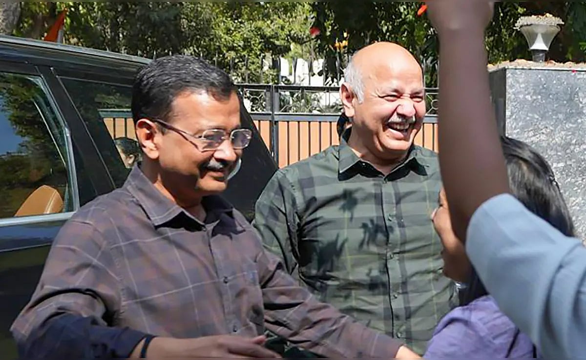 दिल्ली मद्य घोटाळा प्रकरण : केजरीवाल, सिसोदिया निर्दोष; तपास यंत्रणांना न्यायालयाने फटकारले, सादर केलेले पुरावे कमकुवत व अपुरे