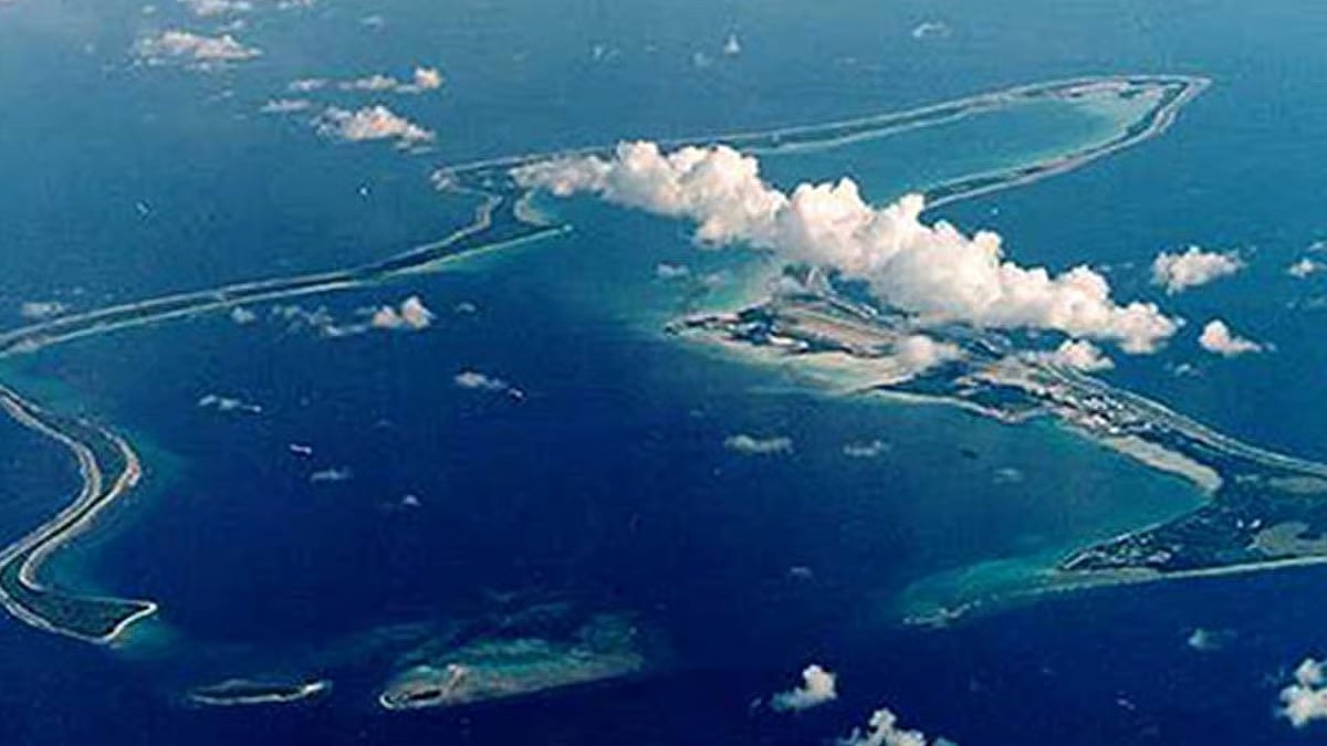 Iran vs US-Israel War : अमेरिकन लष्करी तळावर इराणचे हल्ले; ४ हजार किलोमीटर दूरवरून क्षेपणास्त्रे डागली