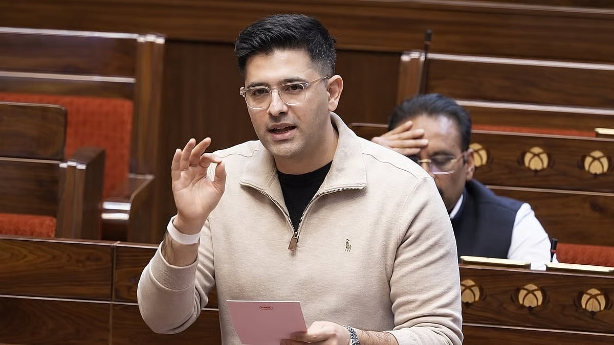 राघव चढ्ढा यांच्या नावासमोर ‘शिफ्टेड’ शेरा; AAP सरकारवर सूडबुद्धीच्या राजकारणाचा आरोप