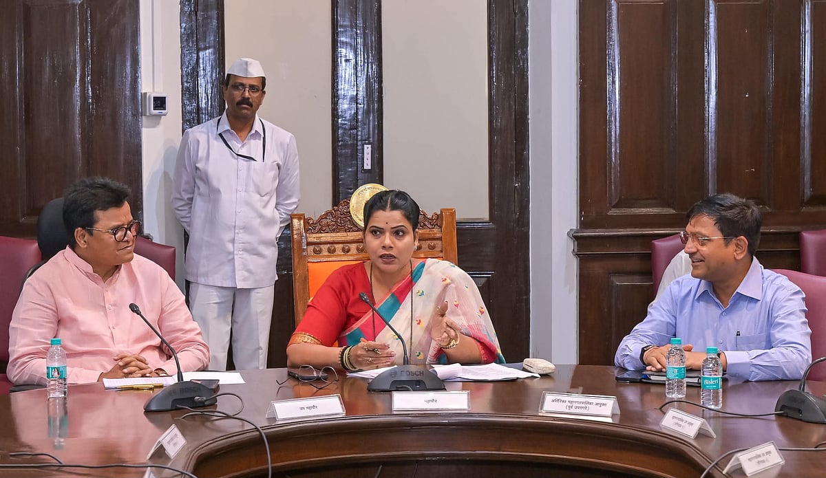 मुंबईत १ लाख झाडे लावण्याचा संकल्पच महापौर रितू तावडे यांच्याकडून हरित मुंबई अभियानाला गती