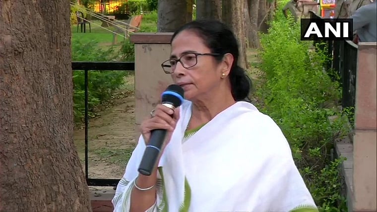 Bharat Bandh Updates: Bengal protesters set police vehicle ablaze; Mamata condemns bandh