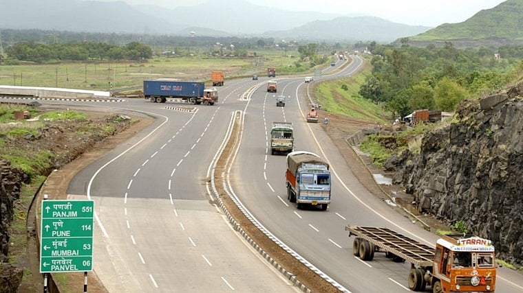 Mumbai-Pune Expressway to remain closed for two hours today
