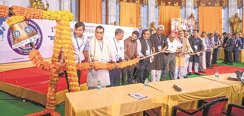 Challenges before media: Remain relevant. Avoid bias.