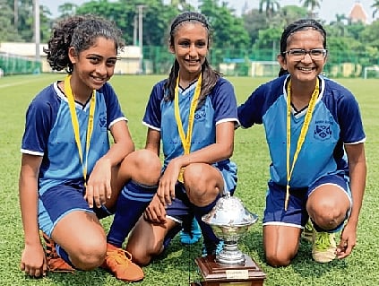 Sera Mathias, Shreya Ravuri and Aashvi Mehta