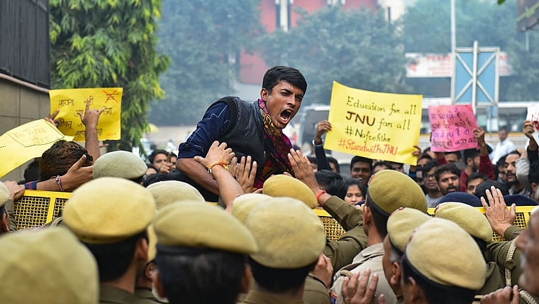 Journalist asks why do poor study obscure subjects at JNU, Twitter hits back