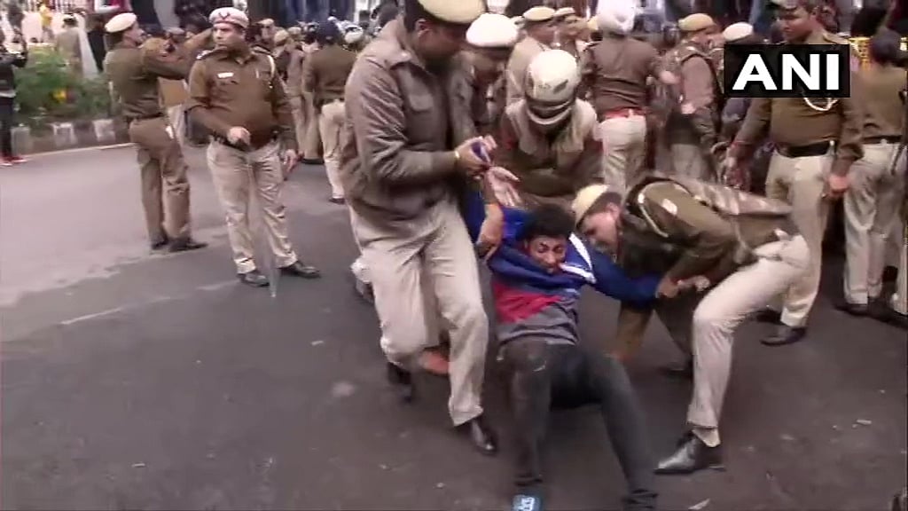 Watch: CAB protests spread to Jamia Milia Islamia University in Delhi, police bash students