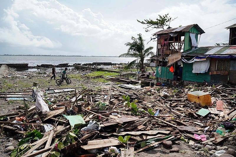Typhoon Phanfone kills at least 16 in central Philippines on Christmas Day