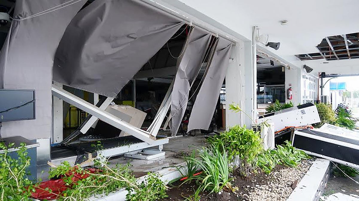 Philippines: Typhoon kills 2, international airport shut down in Manila