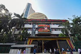 RBI allows foreign individuals to buy Indian listed shares directly under amended rules
