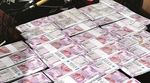 Crime branch arrests flyer from Dubai with fake currency notes of Rs 24 lakhs