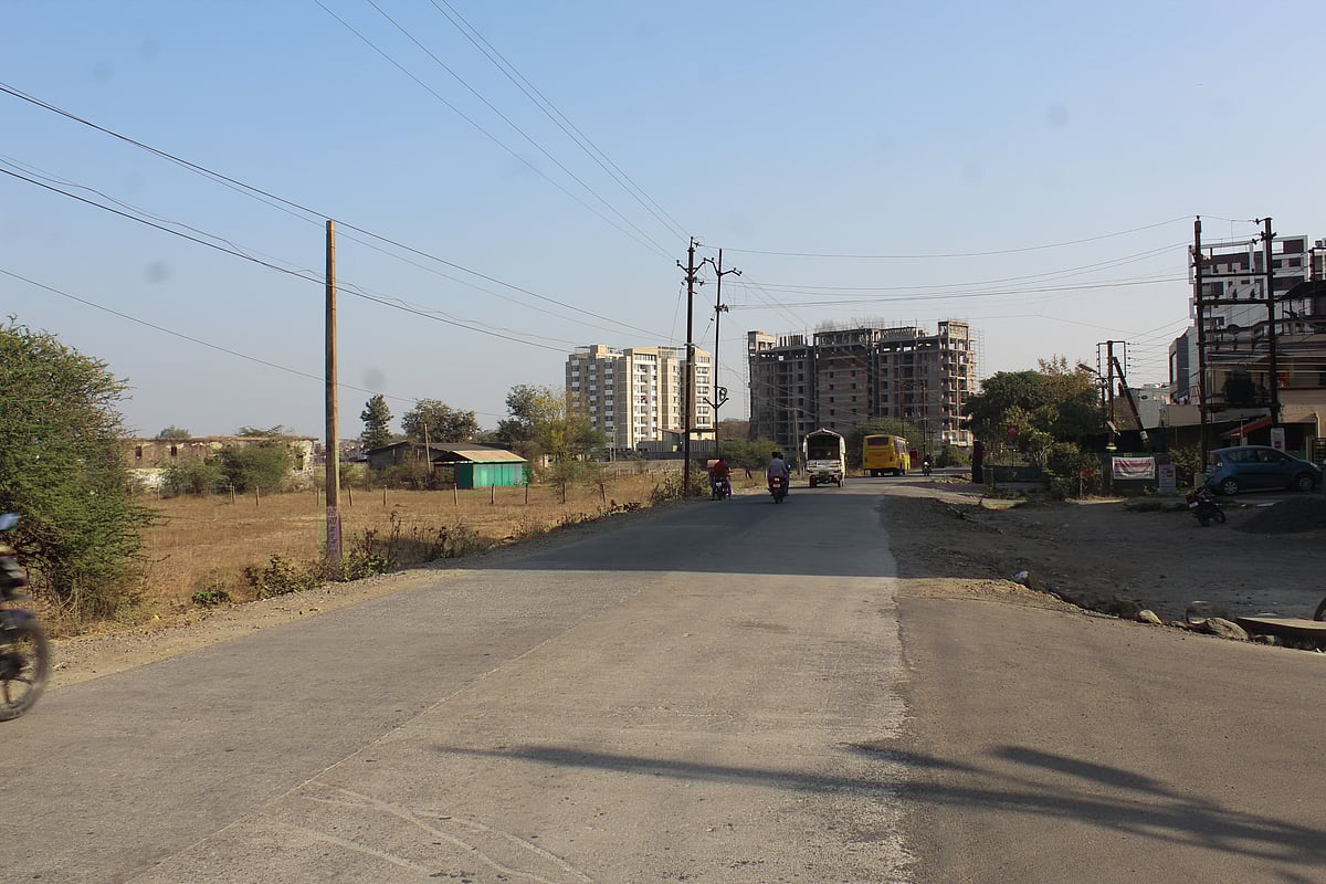 No street lights on Mayank Blue Water Park Road