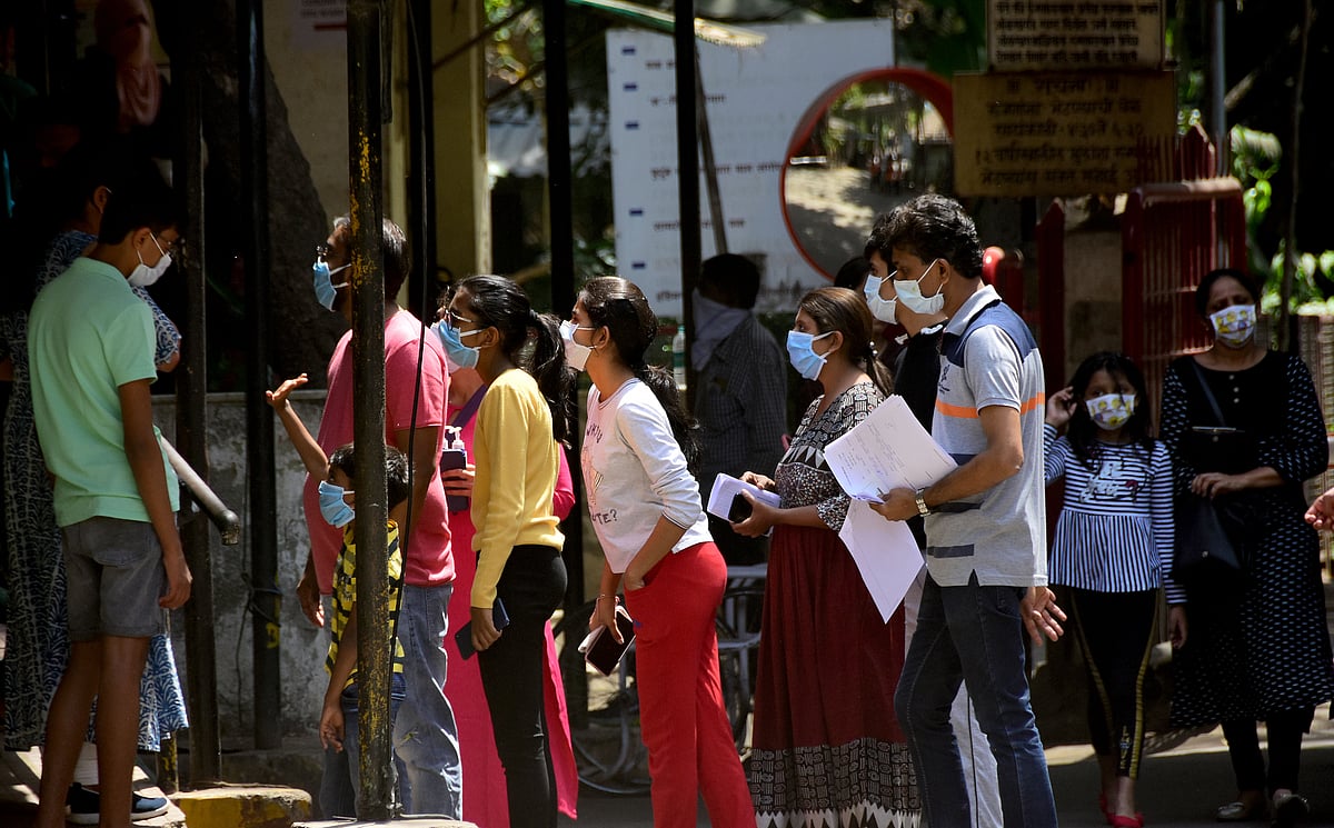 Queue outside Kasturba hospital