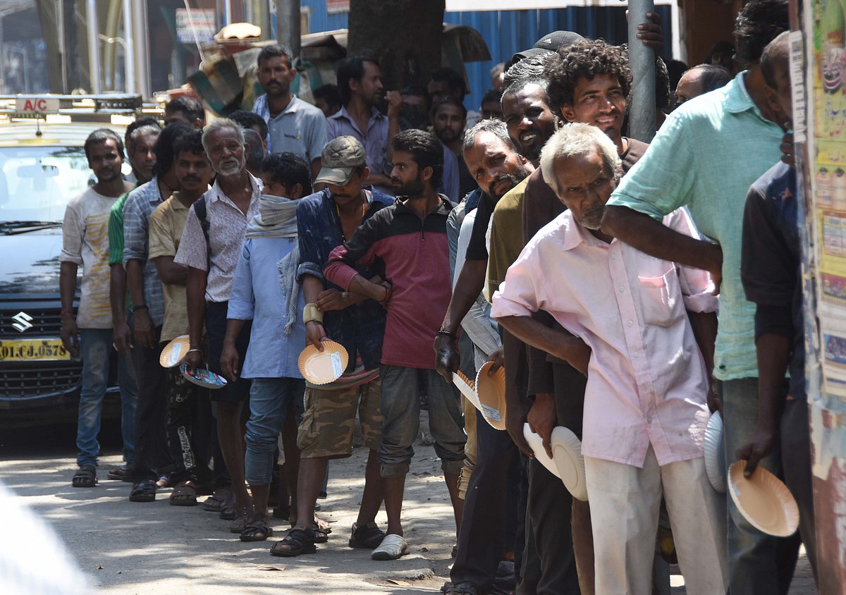 NGO distributes food to the needy people at Mohd Ali Road
