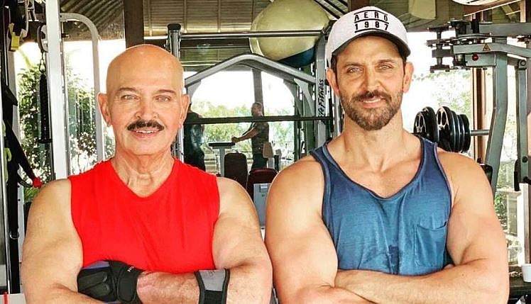 Hrithik Roshan with dad Rakesh Roshan (L).