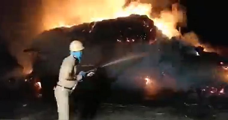 Cyclone Amphan: Death toll rises to 86 in Bengal; locals torch police vehicle to protest lack of electricity in Titagarh