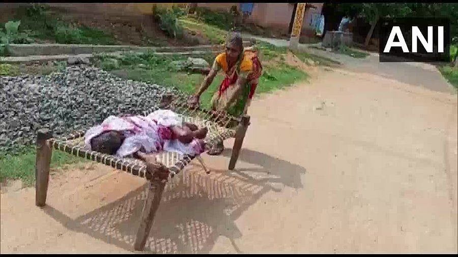 Odisha: 70-year-old woman forced to drag 120-year-old bedridden mother on cot to withdraw her pension
