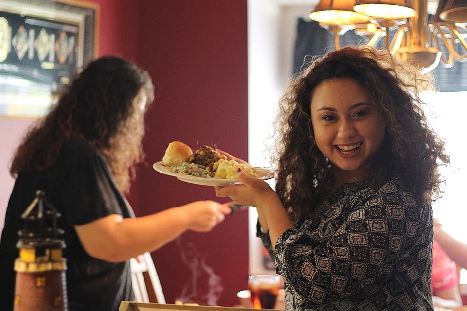 Engaging in family meals starts with healthy family communication: Study