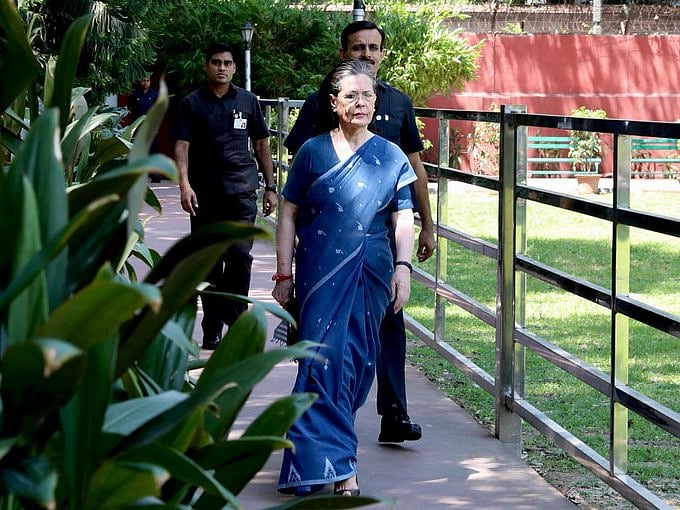 Sonia Gandhi admitted to Delhi hospital