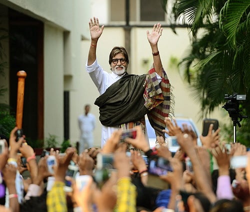 Coronavirus in Mumbai: Amitabh Bachchan returns home after testing negative for COVID-19; Abhishek to remain in hospital