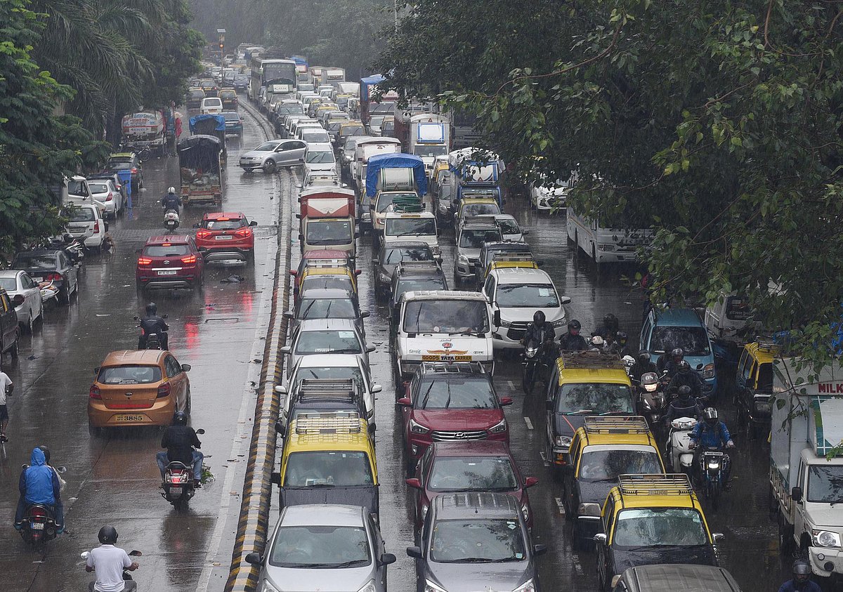 Waterlogging in Matunga due to heavy rainfall in Mumbai
