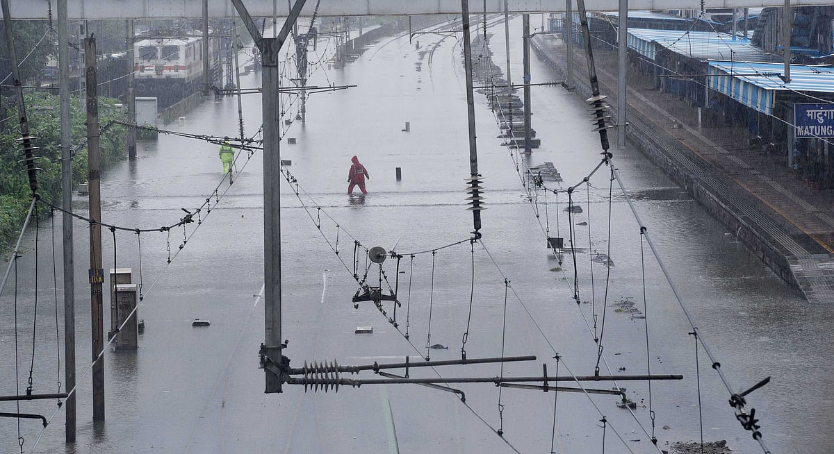 Waterlogging in Matunga due to heavy rainfall in Mumbai