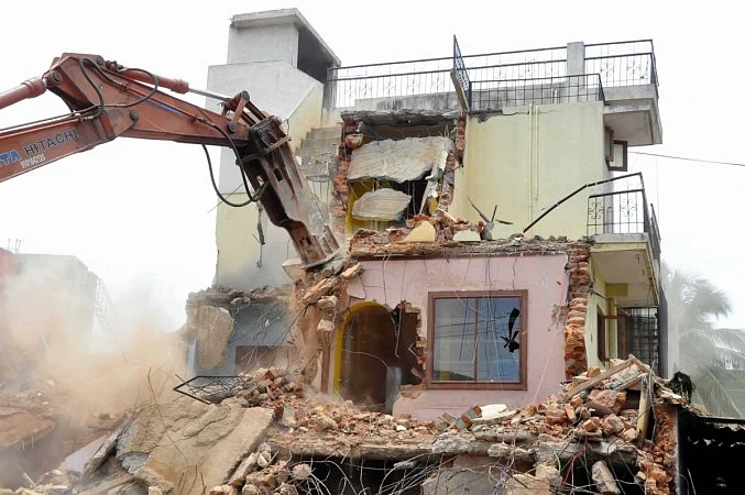 Thane: KDMC chief instructs officials to intensify demolition of illegal constructions in its jurisdiction | representative pic