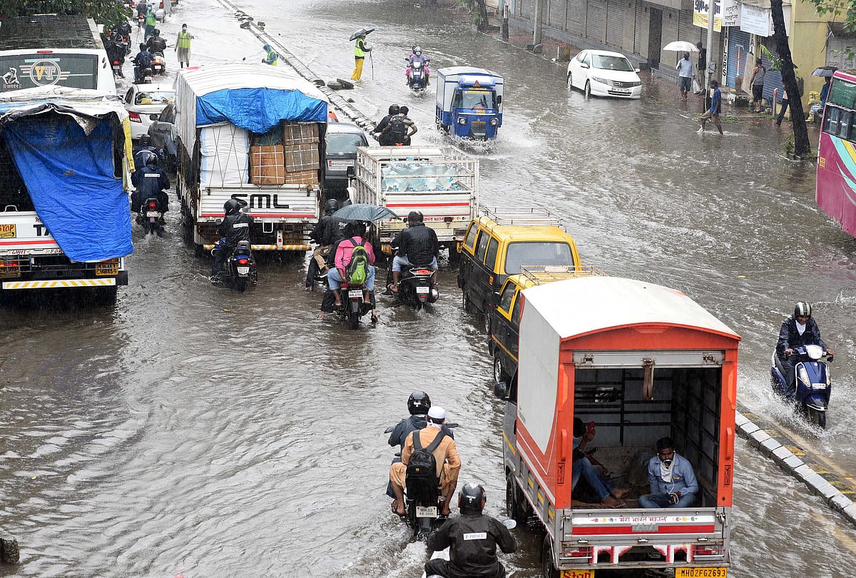 Waterlogging in Matunga due to heavy rainfall in Mumbai