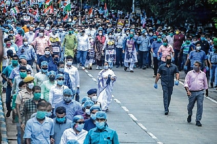 Mamata takes to Kolkata streets