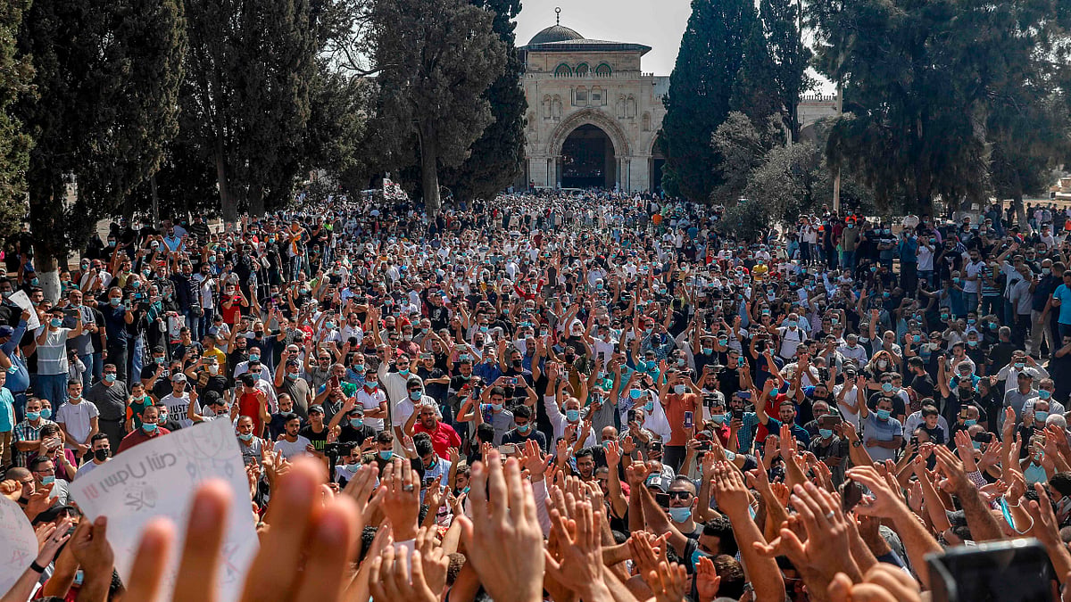 #FranceMustApologize trends on Twitter as Muslims, from Pakistan to Lebanon, stage anti-Macron protests