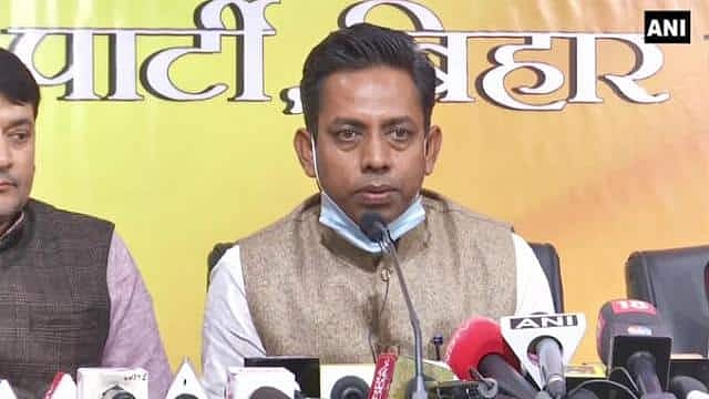 Lalan Paswan lodges FIR against Lalu Prasad Yadav under Prevention of Corruption Act