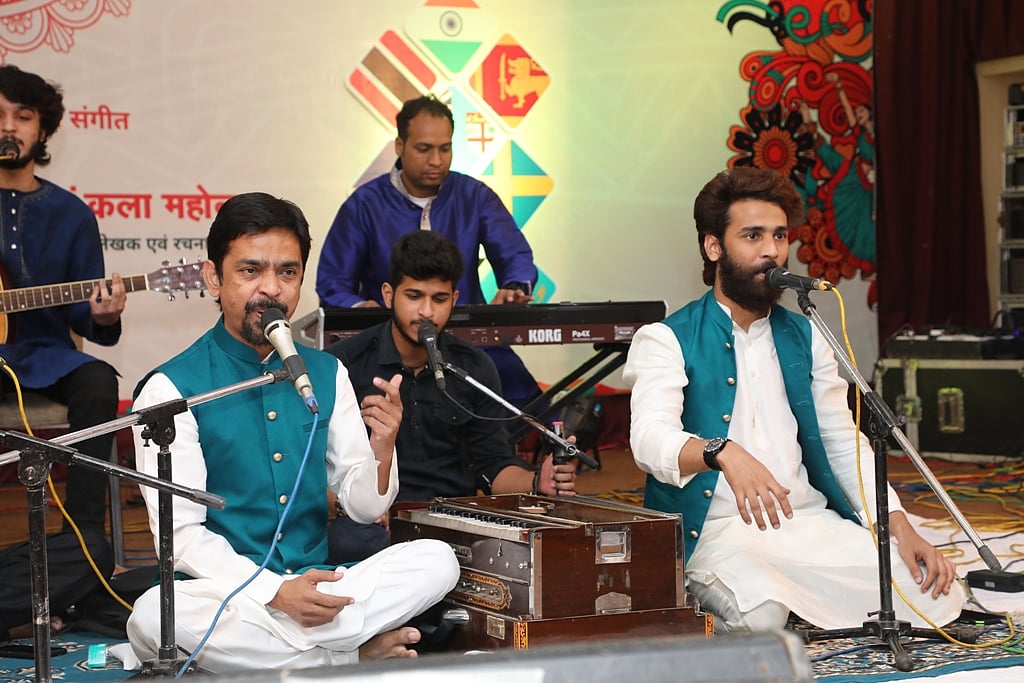 article-image