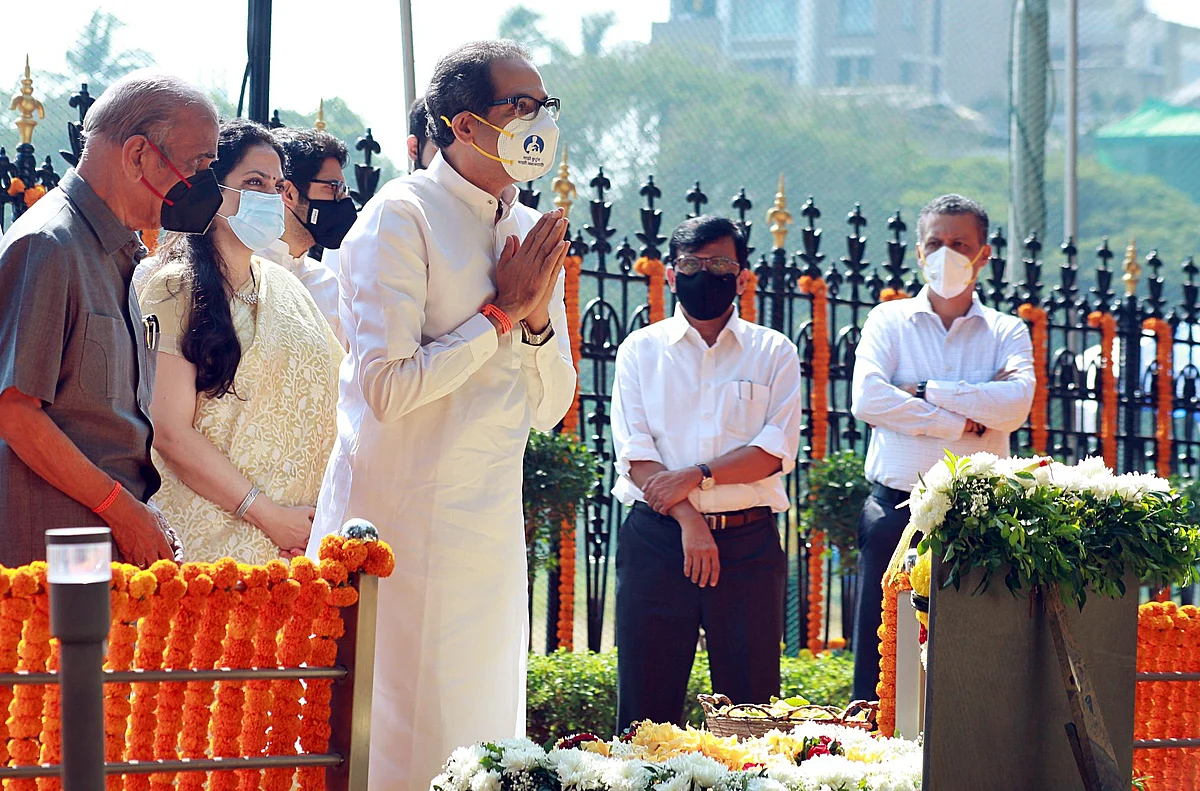 Maharashtra CM and son of BalasahebThackeray, Uddhav Thackeray along with his wife Rashmi Thackeray pay tribute to him at his memorial on his death anniversary, at Shivaji Park in Mumbai on Tuesday.